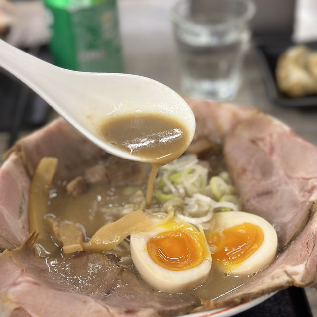 肉食控不能錯過！3倍叉燒鋪滿碗邊