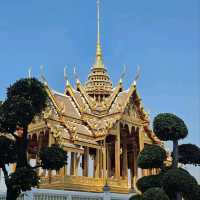 วัดพระศรีรัตนศาสดาราม หรือวัดพระแก้ว 