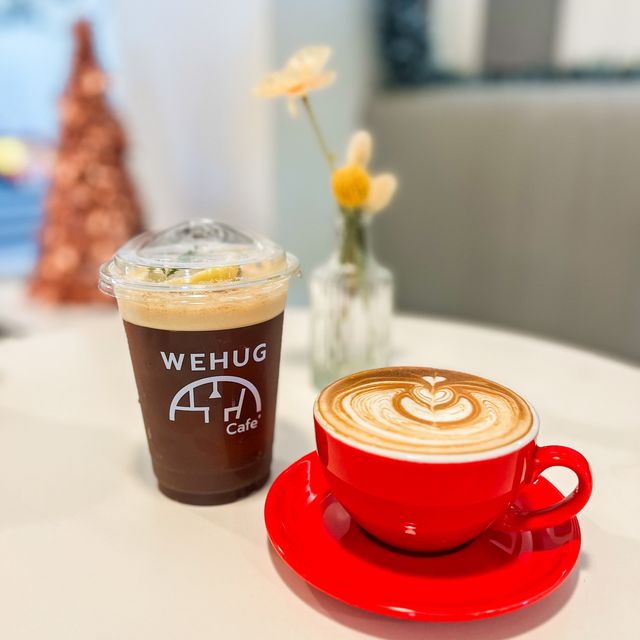 คาเฟ่สกล ตกแต่งตรีมคริสมาสต์ด้วยนะ🎄