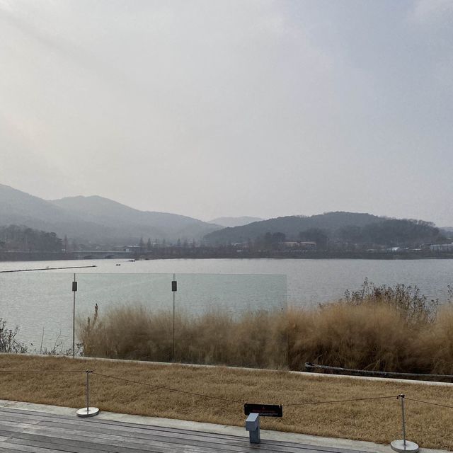 드라이브 즐기고 뷰 좋은 카페에서 데이트♥