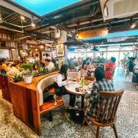 สวนผักโอ้กะจู๋ ร้านดังเชียงใหม่กลางสยามแสควร์ ซอย2