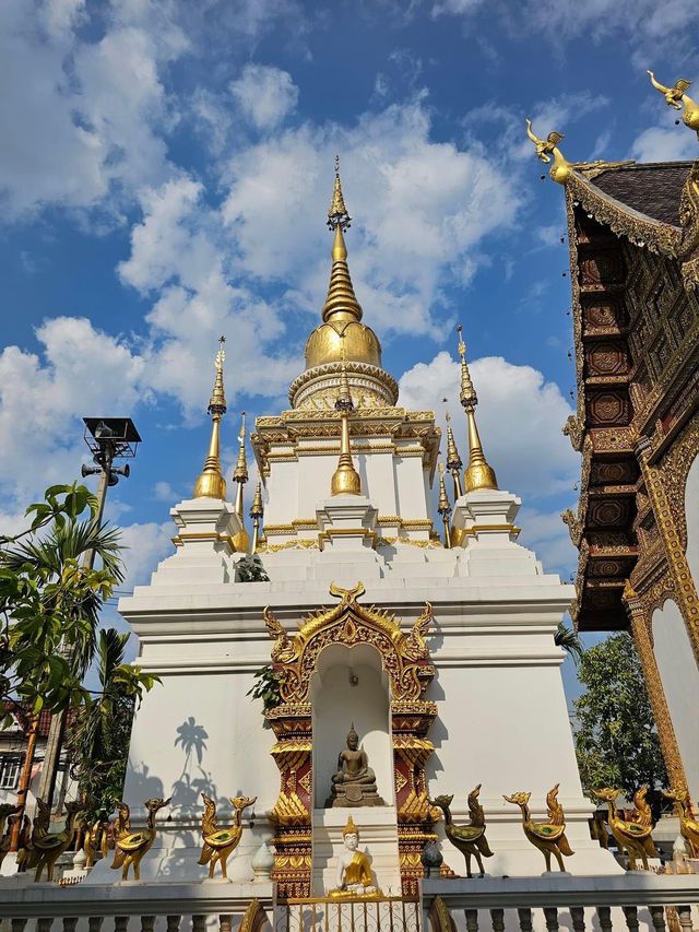 📍"วัดป่าแดด“วัดดังที่สายมูต้องไม่พลาด!!!