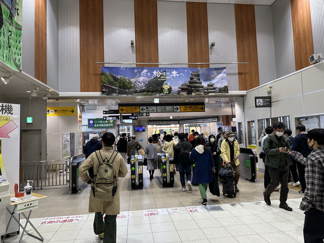 長野・松本。駅中で観光スポットを探す『松本市観光案内所』