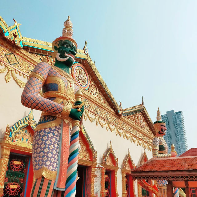 Exploring Wat Chaiyamangalaram in Penang