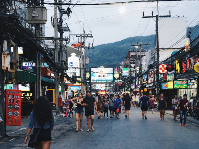 🇹🇭布吉島 Patong Beach 🌊 避冷必去！超多特色小食 熱鬧夜生活🪩