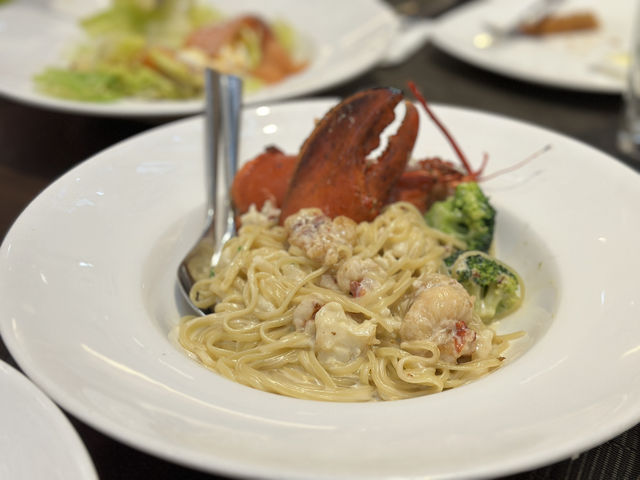 「置地廣場Café Landmark」：香港中環著名餐廳，美食口碑絕佳