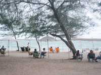 หาดแหลมเจริญ ชายหาดสุดชิคจ.ระยอง