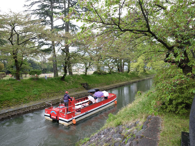 เที่ยวปราสาทโทยามะ(Toyama Castle)