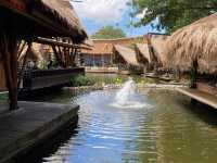 📍Bali：峇里島水上小屋特色餐廳