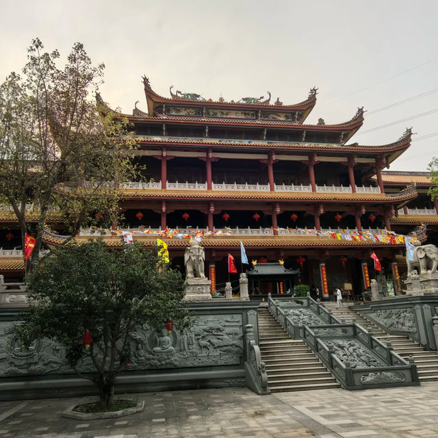 臺北天后宮：古老廟宇，適合朝拜和欣賞