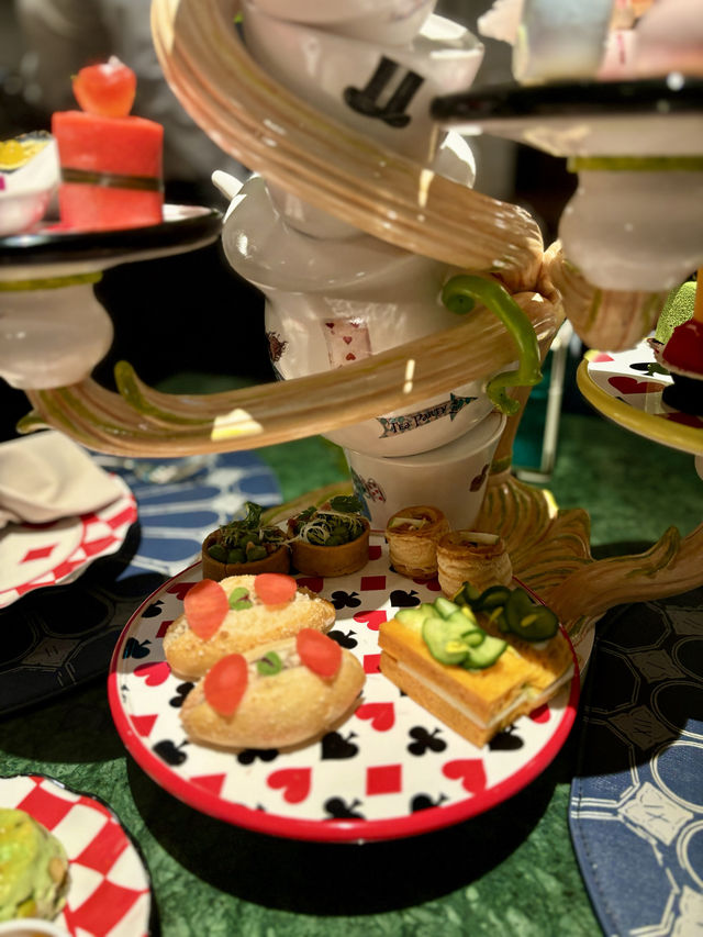 【澳門】愛麗絲夢遊仙境主題下午茶 I 倫敦人邱吉爾餐廳