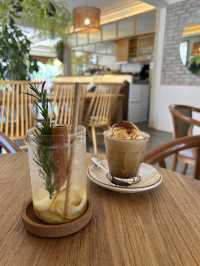 韓国で南国気分が味わえる？！🌴望遠にオシャレカフェ✨