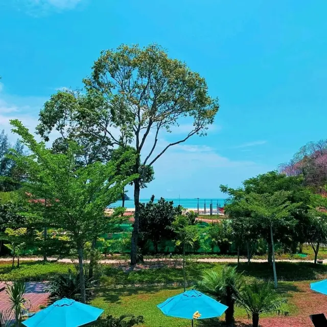 🏖️ Relax at Camar Langkawi