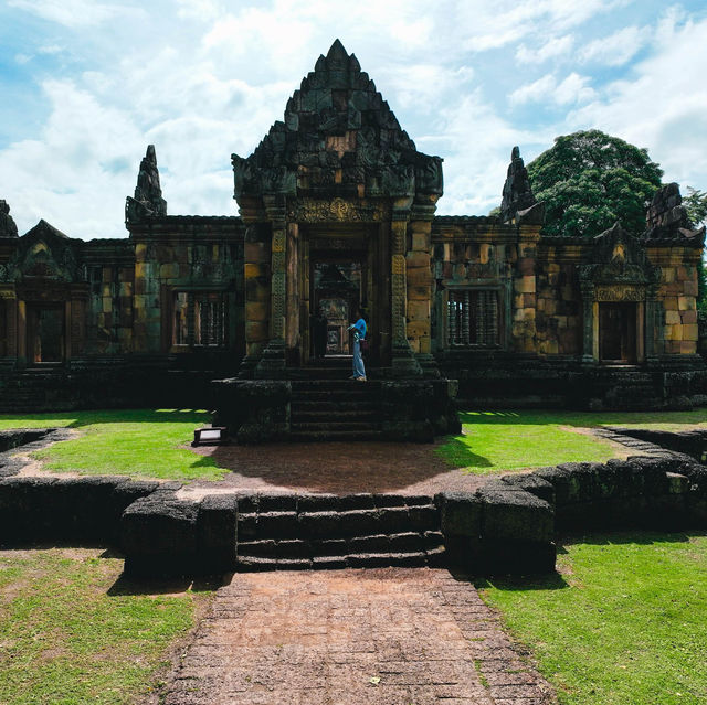 ปราสาทหินเมืองต่ำ