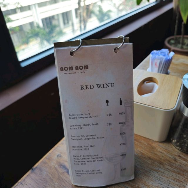 베트남 여행 나트랑 맛집 Nôm Nôm Restaurant & Cafe