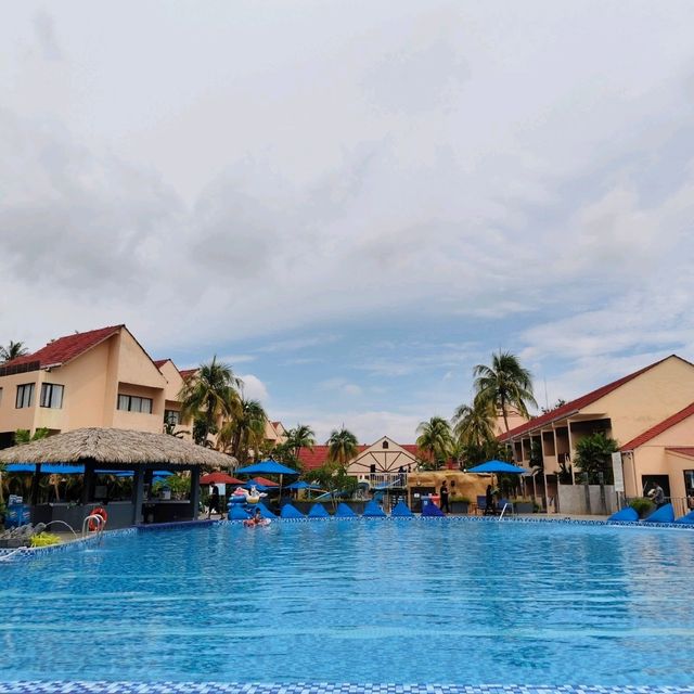 Themendous staying at Holiday Villa Cherating Pahang 