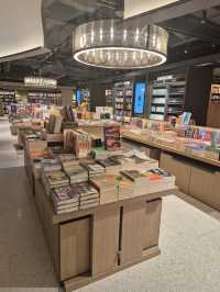 Eslite Spectrum KL 📚