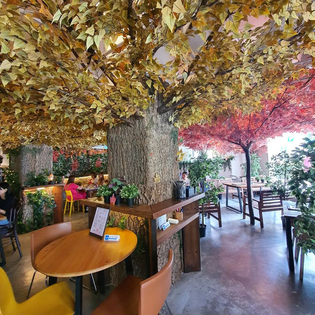 CAFE KREAMS