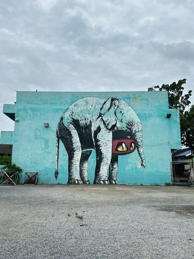 😀Yala Bird City Street Art