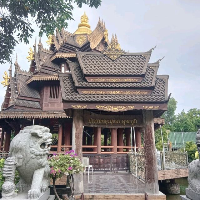 ปราสาทจตุรมุขพุทธภูมิ อุโบสถแก้ว