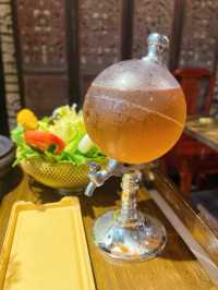 【餐廳湯底好飲，招牌花膠雞湯鍋】