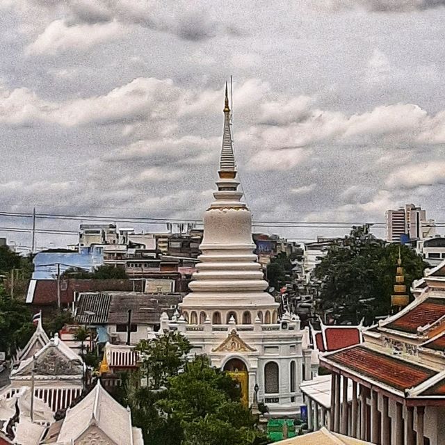 สักการะพระสิทธารถ ณ วัดพิชยญาติการามฯ