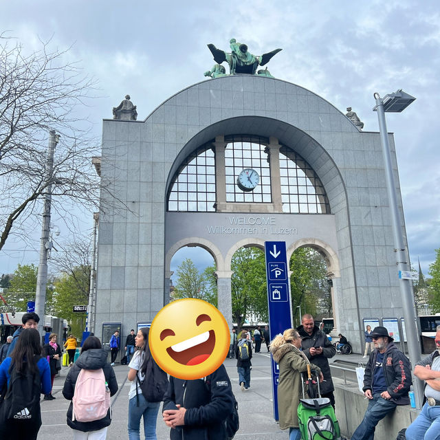 스위스 루체른역 앞