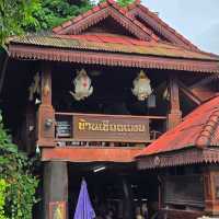 เดินทางแบบสายมู ‘บ้านฮอมผญ๋า’