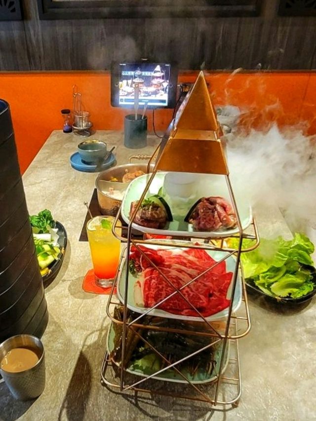 【臺中】若你是吃鍋的愛好者，嚮辣無疑是你不能錯過的美食體驗