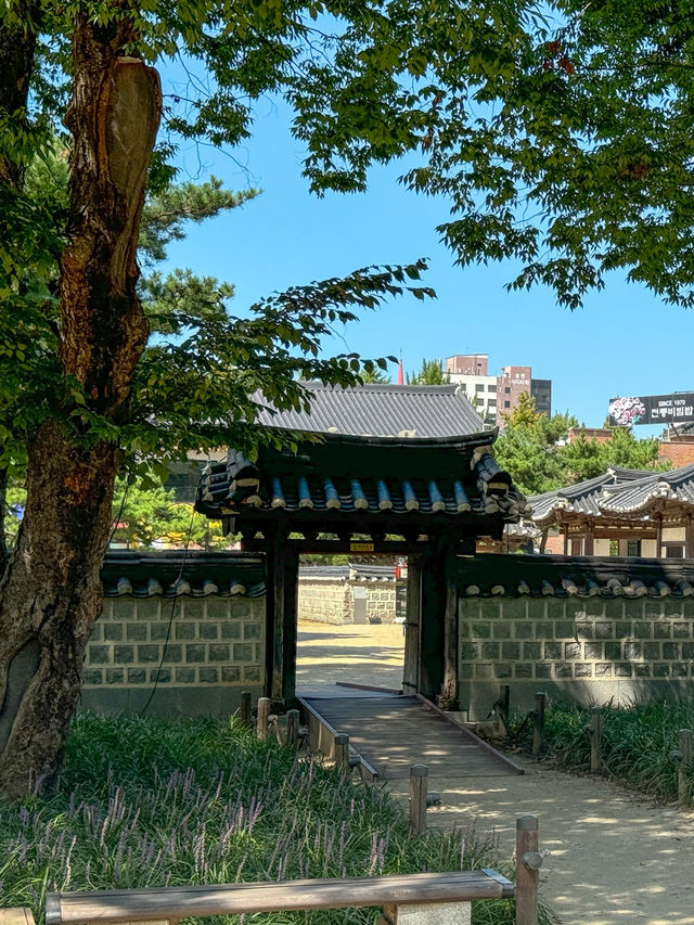 역사를 간직한, 산책하기 좋은 ‘경기전’