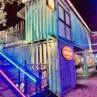 Stumbled across this retro artsy district in Xiamen