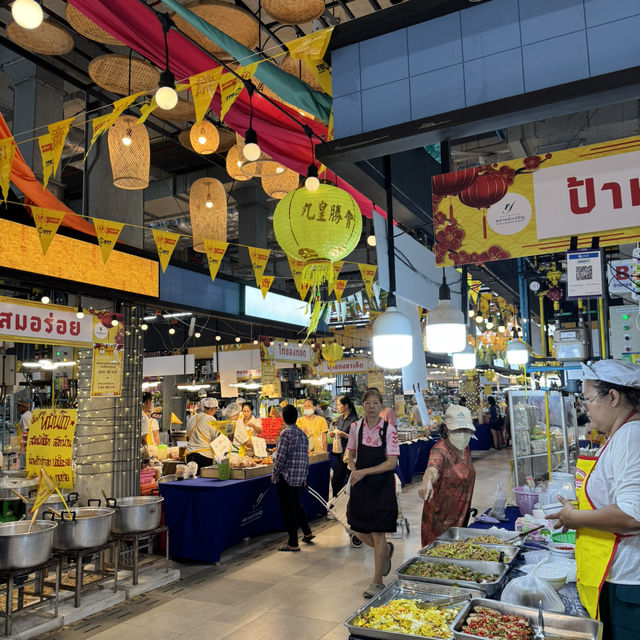 อิ่มบุญและอิ่มท้อง กับ ตลาดยิ่งเจริญสะพานใหม่