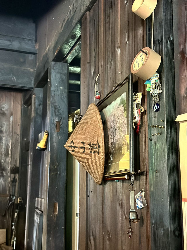 Free Tea Room For All Hikers 🍵