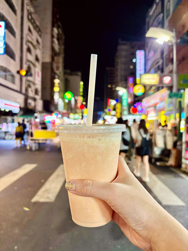 【高雄】六合夜市：高雄歷史最悠久的夜市之一