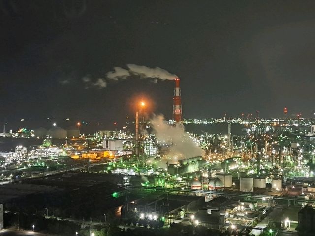 【四日市港ポートビル:三重県四日市市】美しい夜景を見ることができる展望台✨