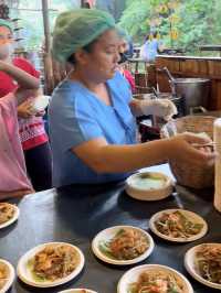 ตลาดโอ๊ะป่อย ใครไปก็ติดใจ