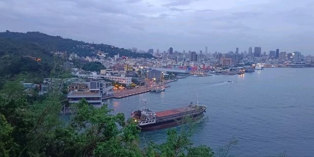 高雄旗津島燈塔/夜海景/星空隧道/中山大學