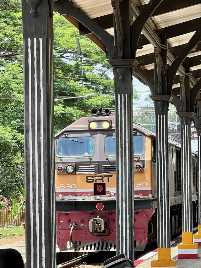 ชุมทางเขาชุมทอง สถานีรถไฟเก่าแก่ตั้งแต่ปี 2547