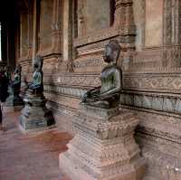 ชมหอพระแก้วและวัดสีสะเกด ตำนานแห่งเวียงจันทน์