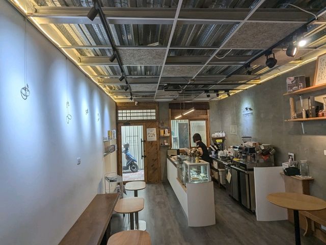 台南-武英殿巷仔內的小清新咖啡店：1 PLUS CAFE 一家咖啡