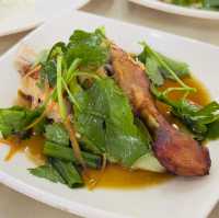 Ultimate Chicken Rice Delight: Yee Stall 5 at Batu Burok!