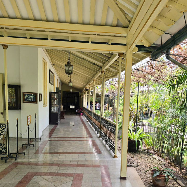 Discovering the Elegance of Mangkunegaran Palace