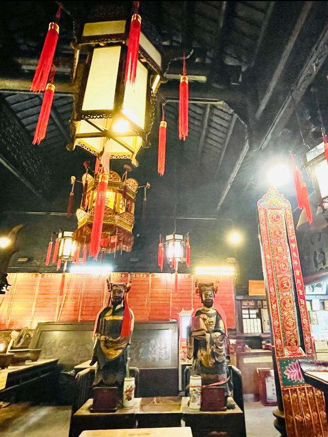 香港観光🇭🇰 香港最古の寺院「文武廟」🏛️