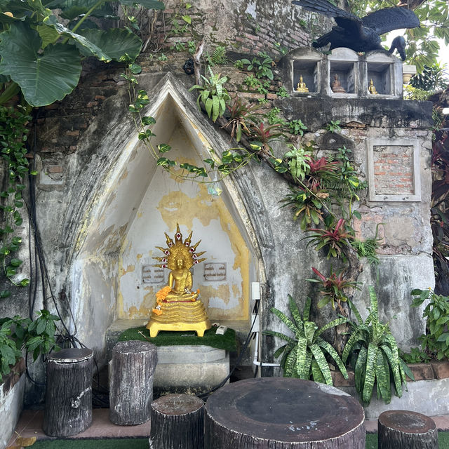 ภูเขาทอง • กรุงเทพมหานคร