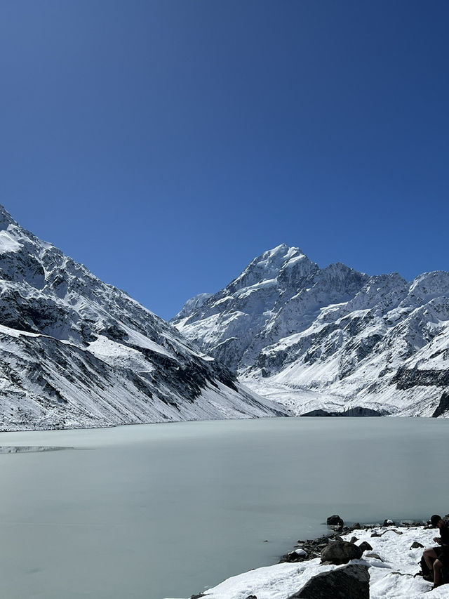 Hooker Valley Track: A Journey to New Zealand’s Iconic Alpine Beauty
