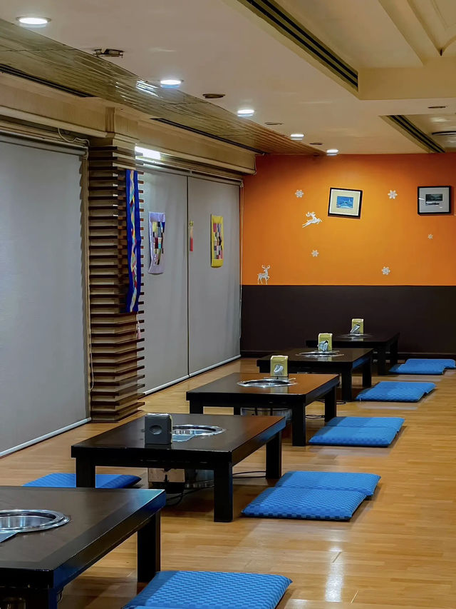 ปิ้งย่างร้านลับ  🫑🥩ในโรงแรมเกือบร้าง