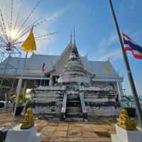 วิหารหลวงพ่อดำ วัดช่องแสมสาร