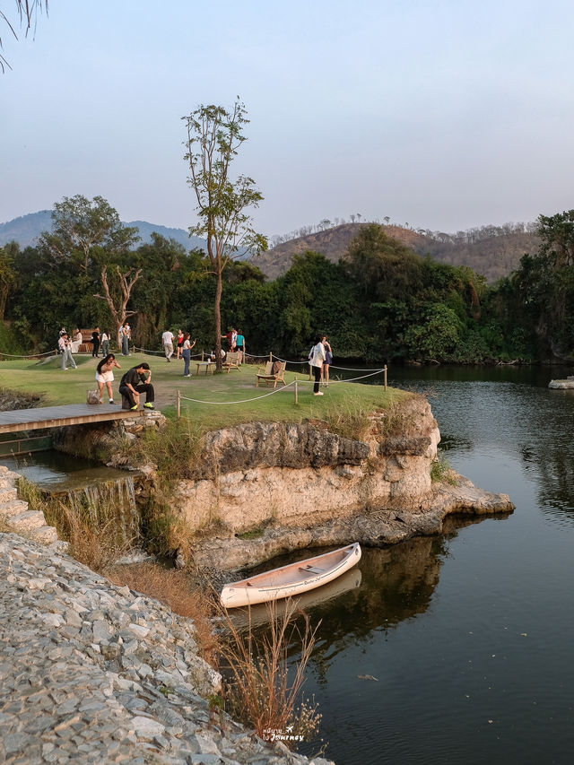 Serene House คาเฟ่บางแสนวิวทะเลสาบ