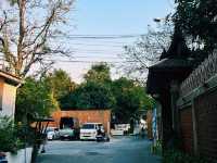 泰國曼谷當地著名求美貌與智慧的寺廟推薦：Wat Nak Prok วัดนาคปรก，適合去請願拍照打卡遊玩。
