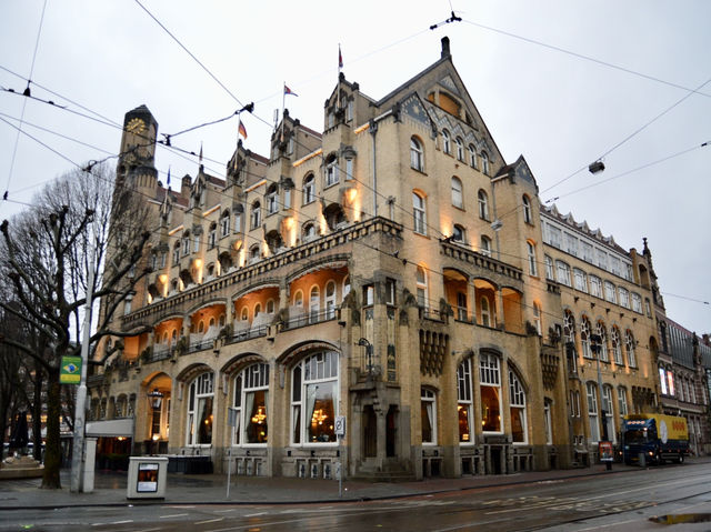 Elegant Dining at Café Americain
